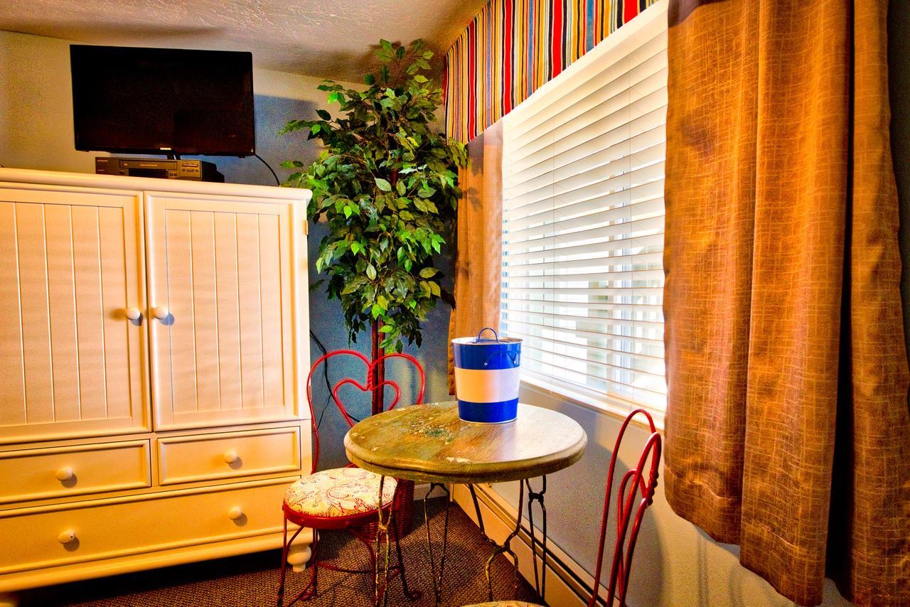 Sandy Cove Inn Seaside Bagian luar foto